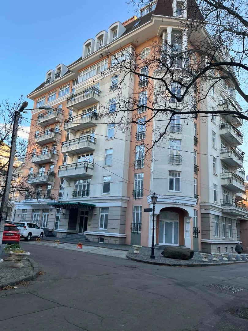 продажа трехкомнатной квартиры номер A-173367 в Приморском районе, фото номер 10